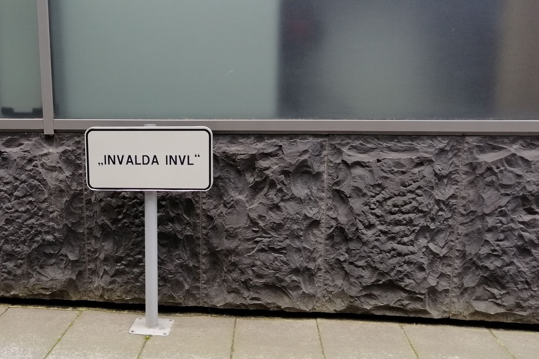 „Invalda INVL“ pardavė UAB „Kelio ženklai“ akcijas